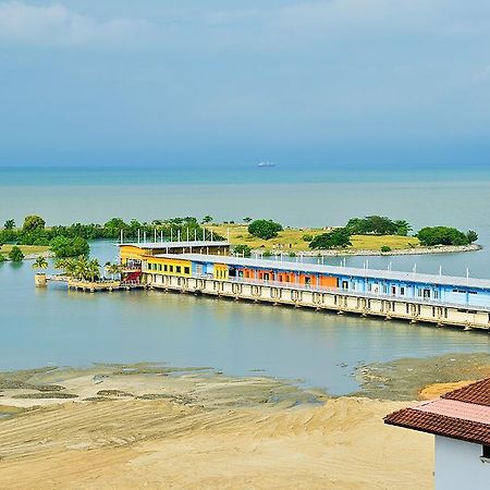 Jetty Suites Apartments Malacca Exteriör bild